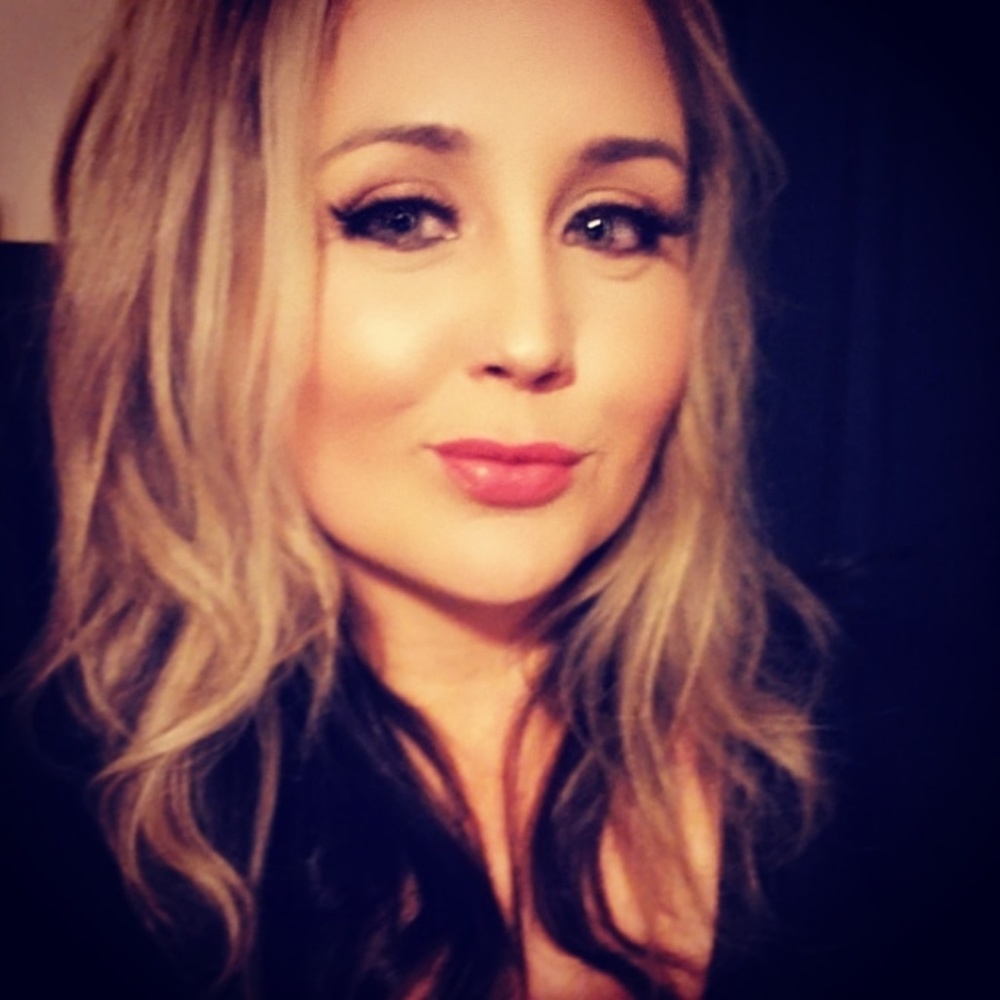 Meet your Posher, Cassandra